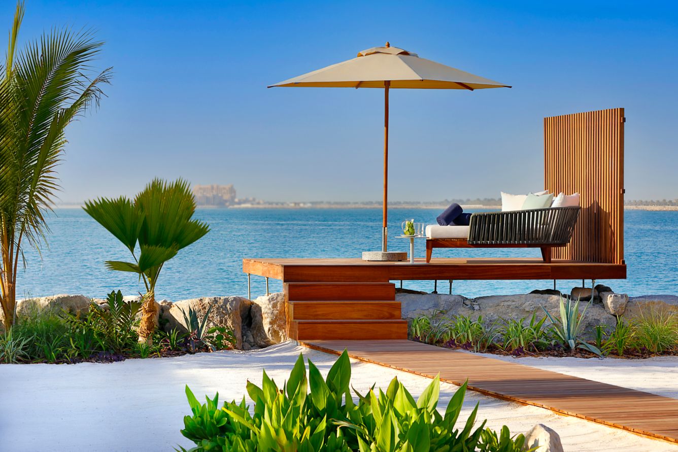 Ritz Carlton outoodr dining with view